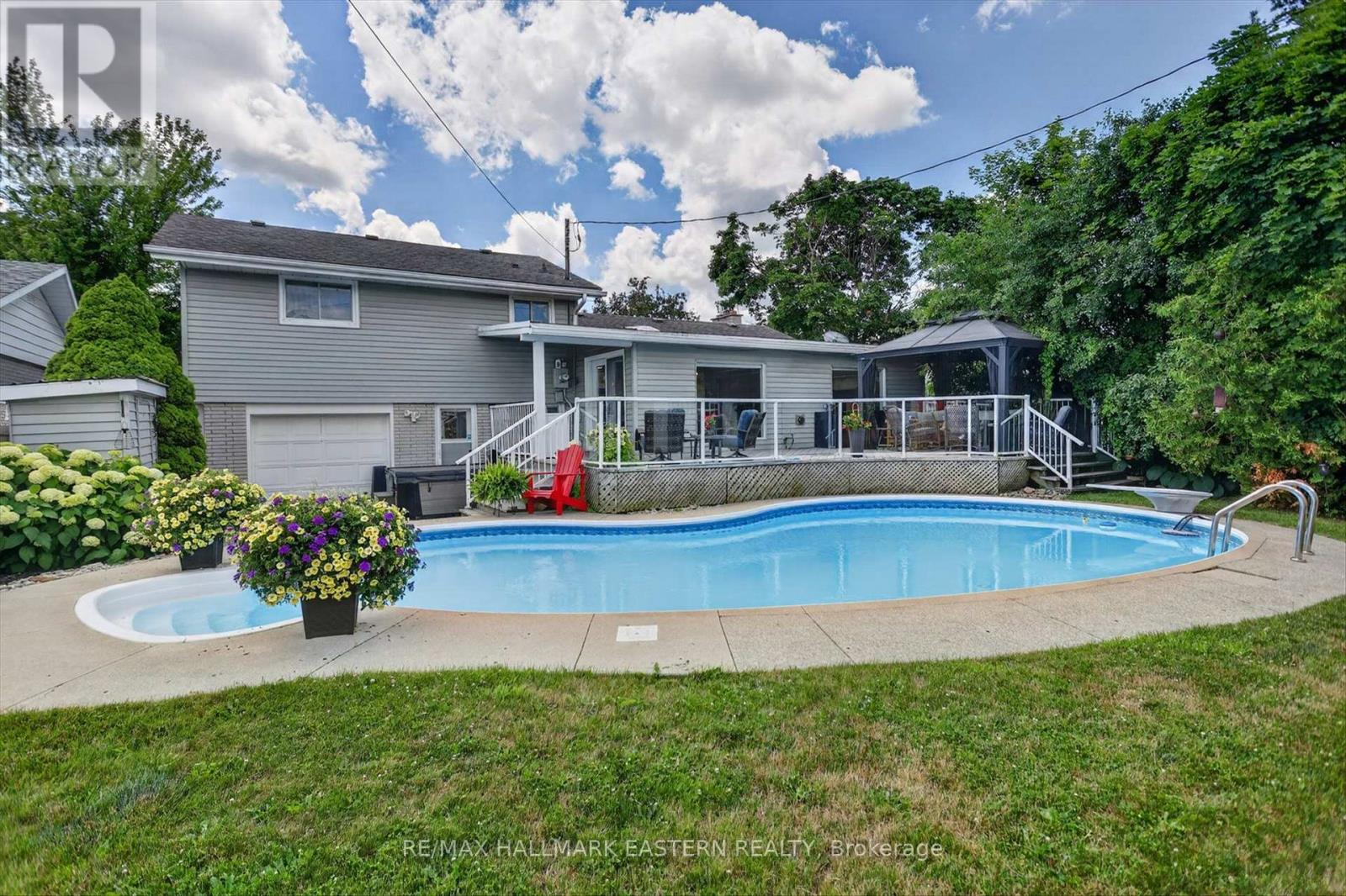 894 KAWARTHA DRIVE - 43