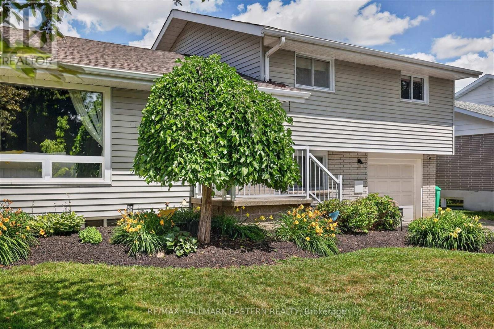 894 KAWARTHA DRIVE - 46