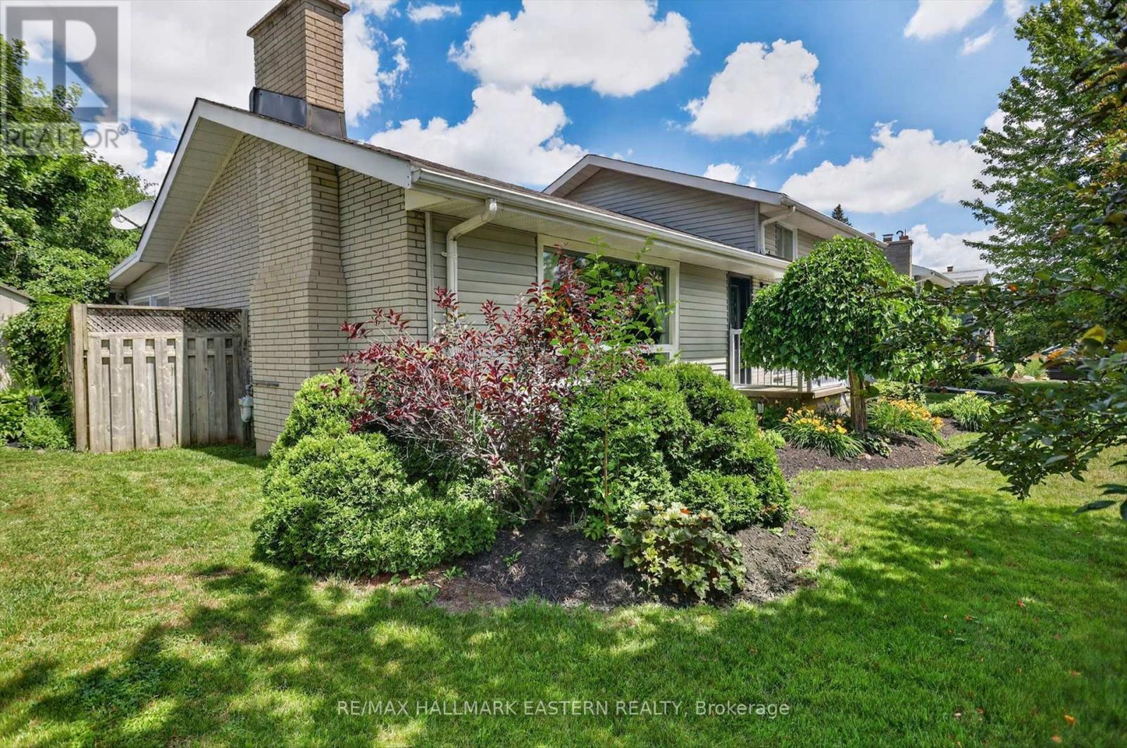 894 KAWARTHA DRIVE - 47