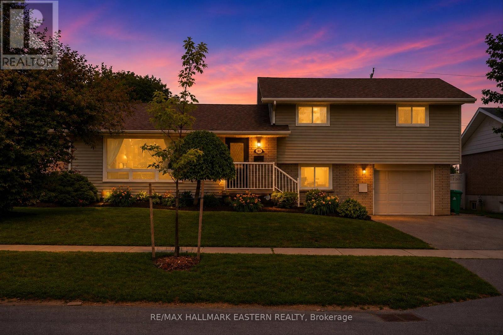 894 KAWARTHA DRIVE - 48