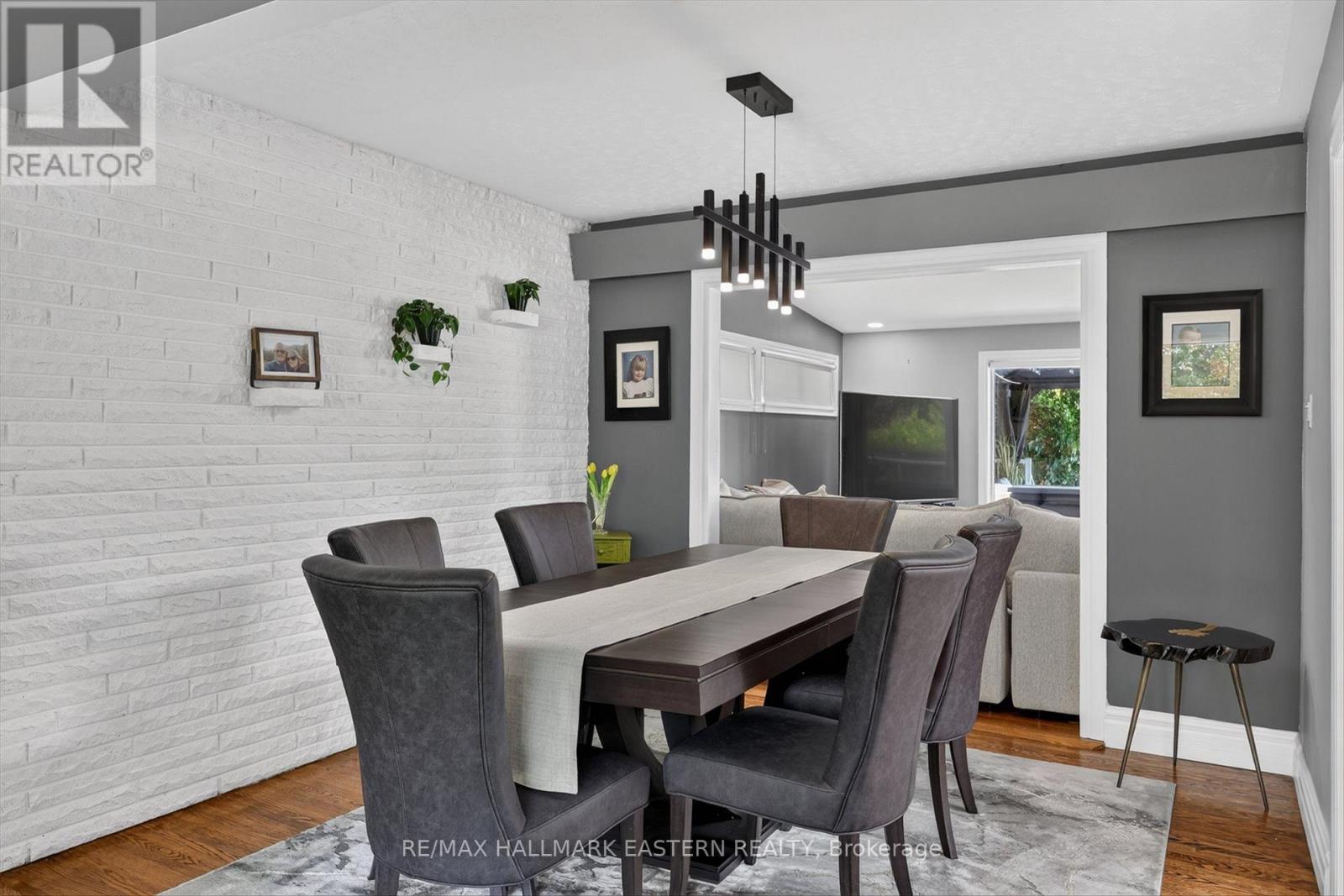 894 KAWARTHA DRIVE - 8
