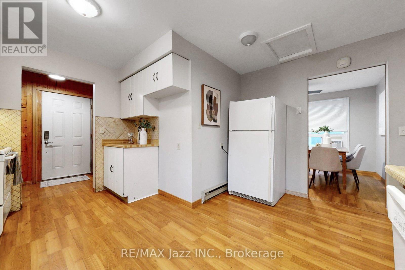 3 POCHON AVENUE - 20