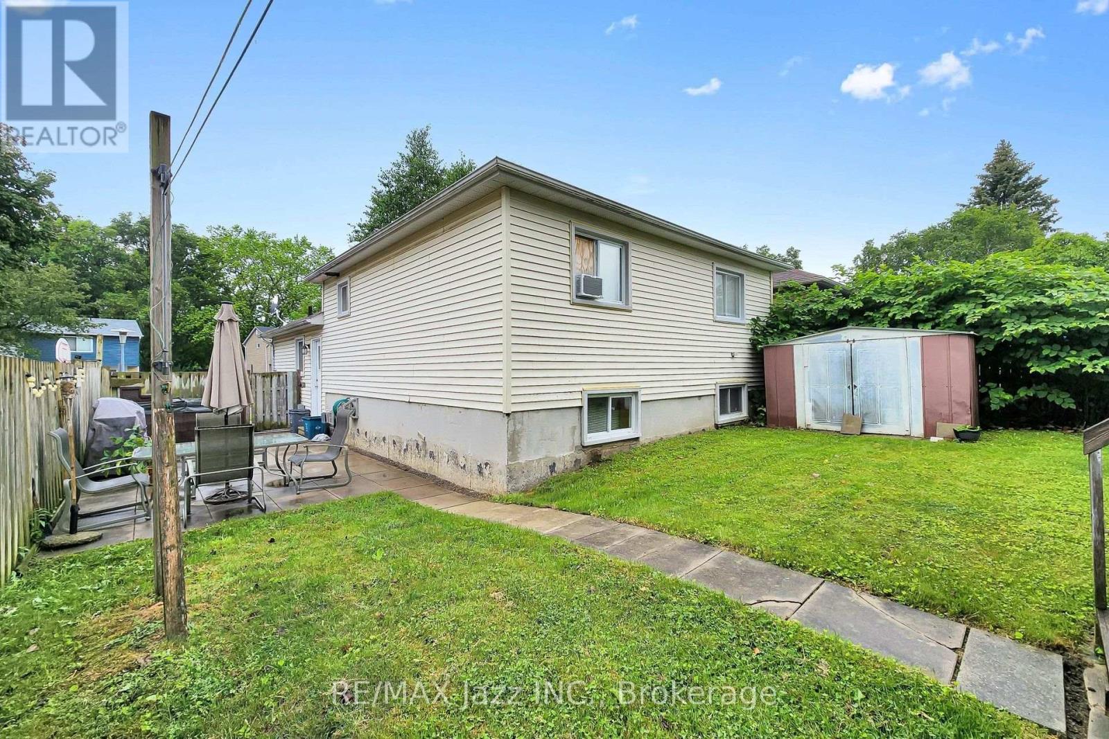 3 POCHON AVENUE - 46