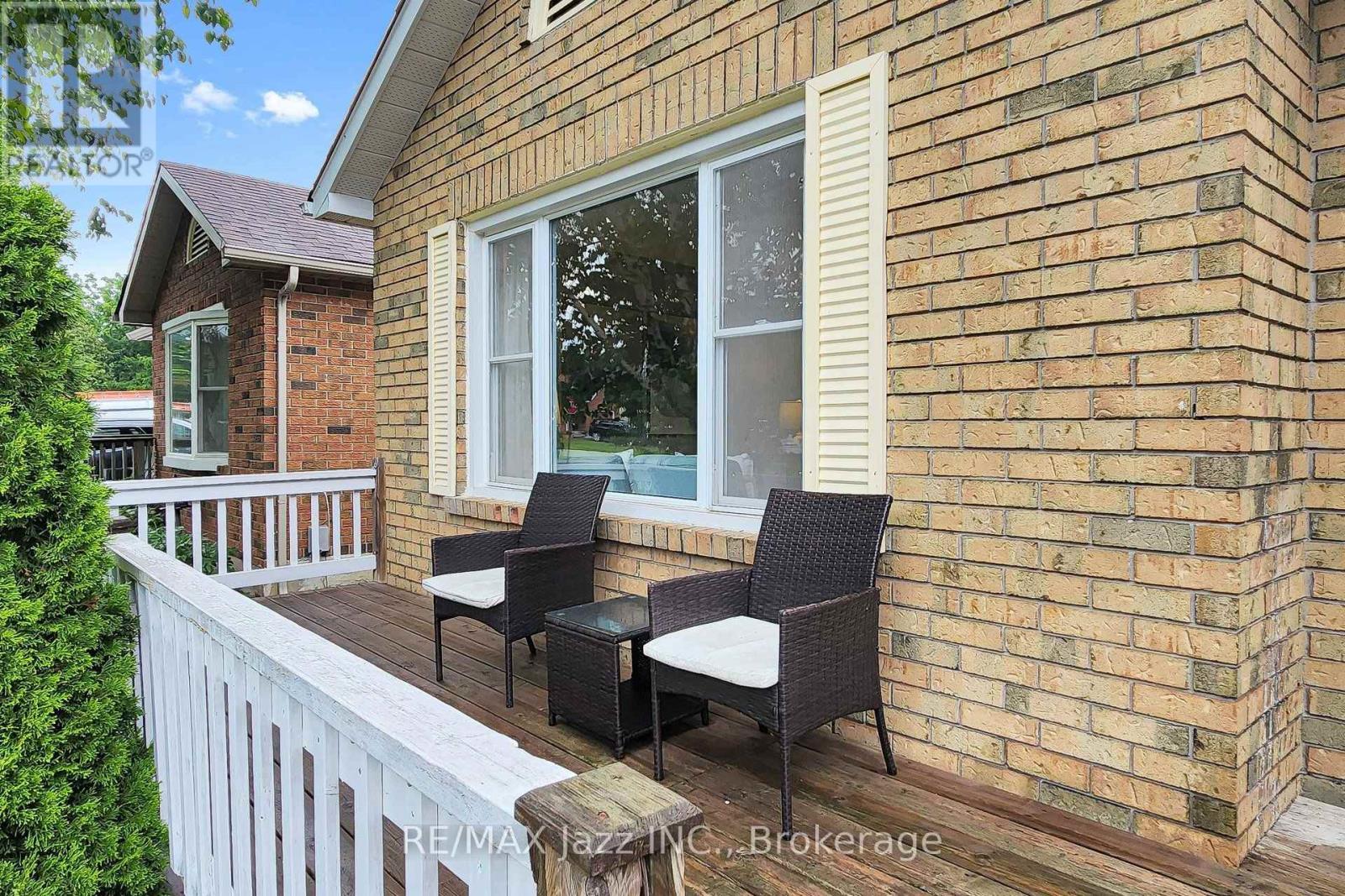 3 POCHON AVENUE - 5