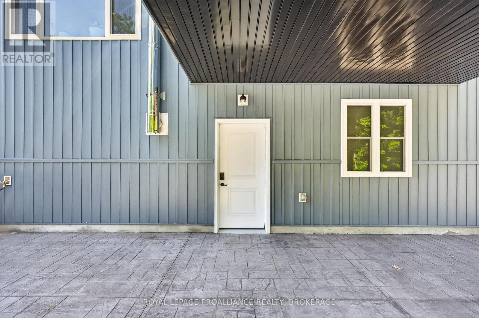 210 TROY LAKE ROAD - 32