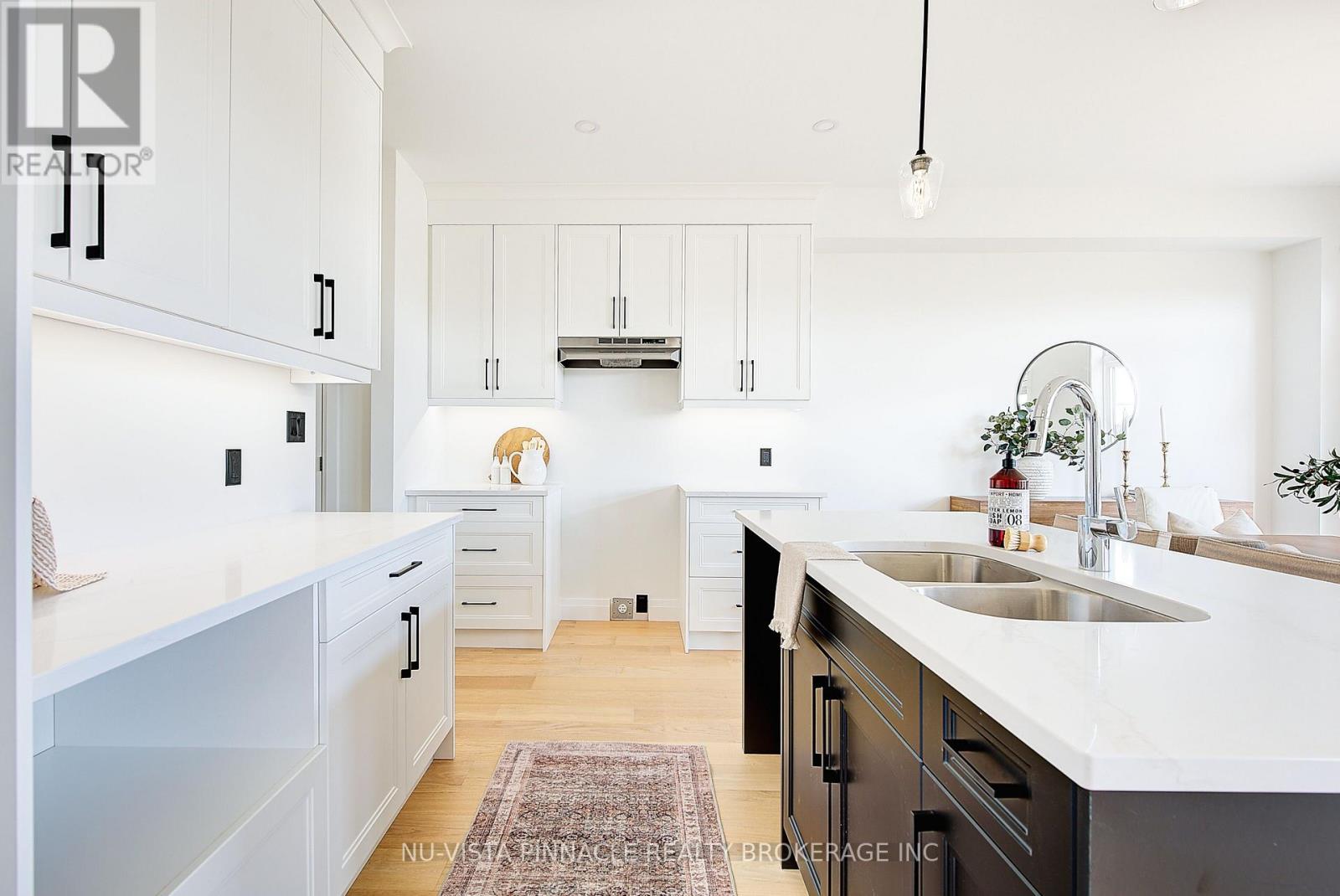 10 WOODMERE PATH - 15