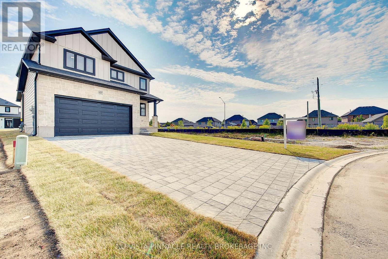 10 WOODMERE PATH - 3