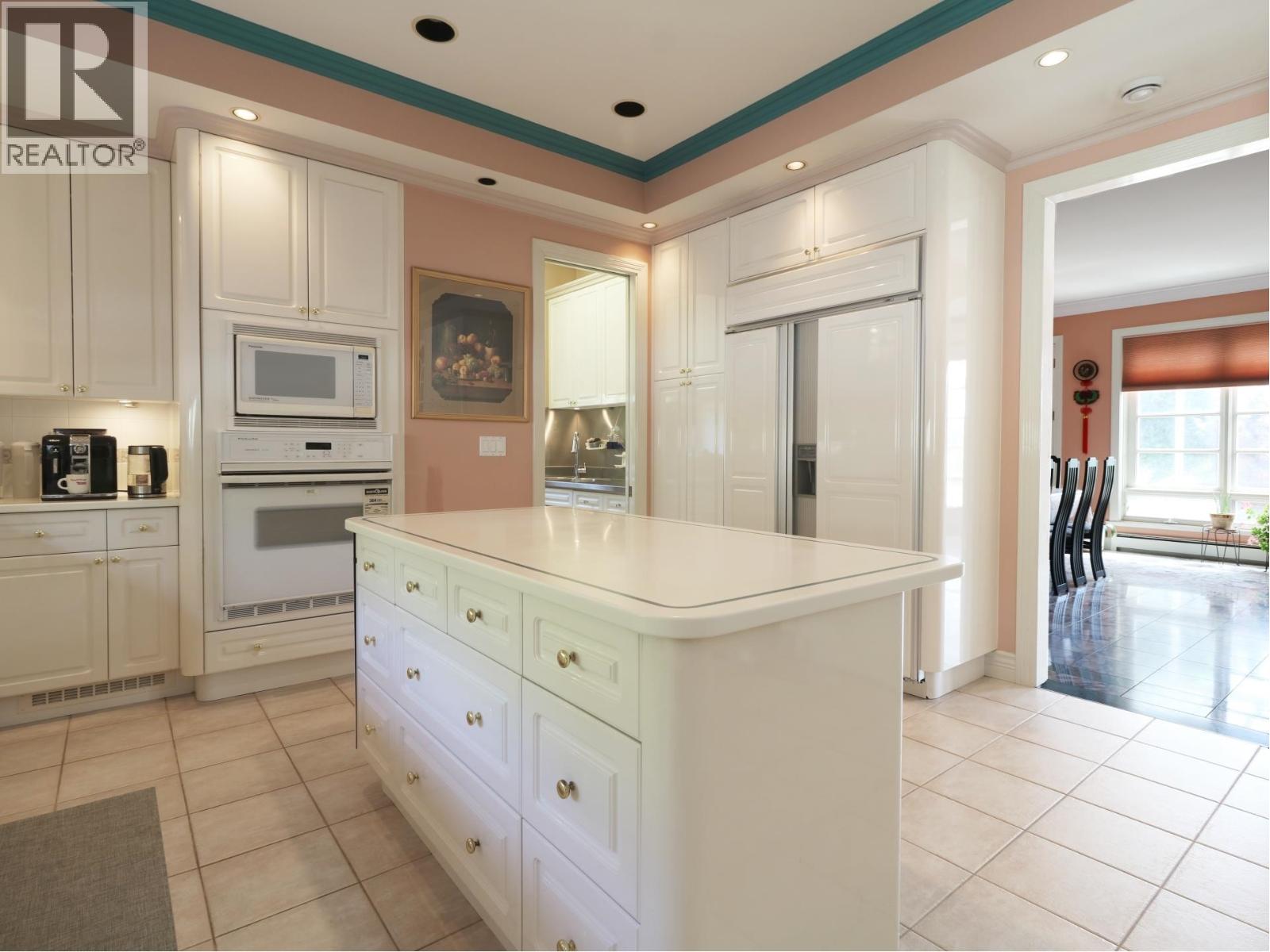 4828 MARINE DRIVE, Burnaby