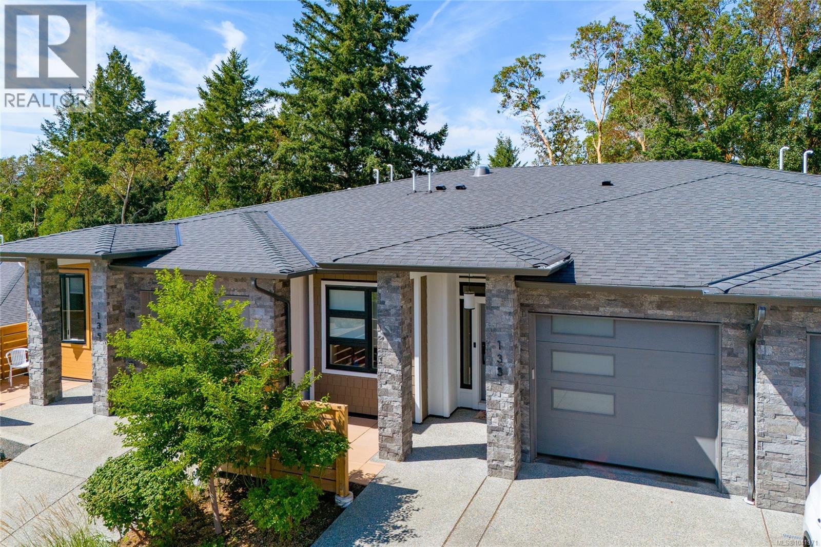 #133 1234 Viewtop Rd - 1