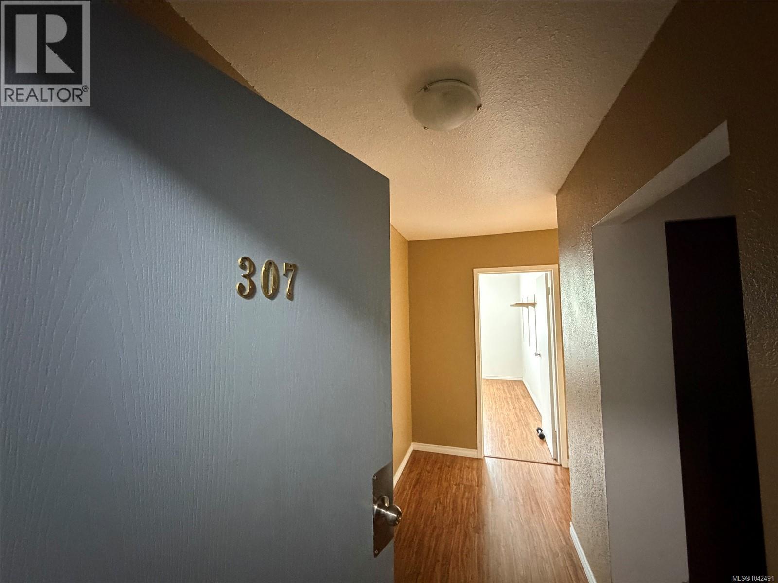 #307 611 MacMillan Dr - 18
