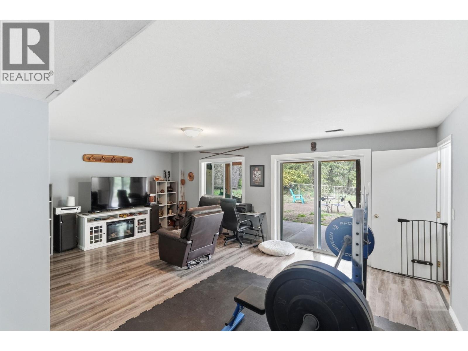 3141 Coventry Crescent - 35