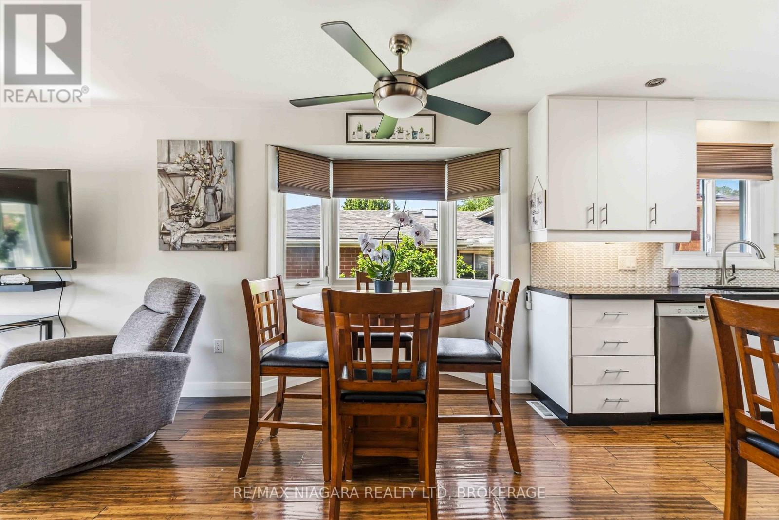 6200 SHERRI AVENUE - 11