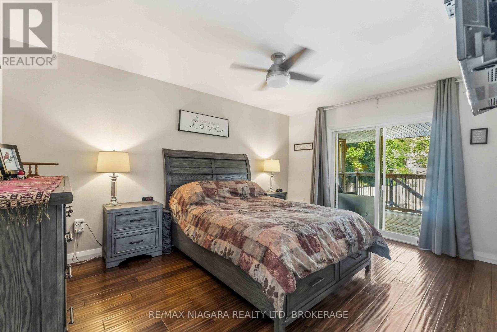 6200 SHERRI AVENUE - 18