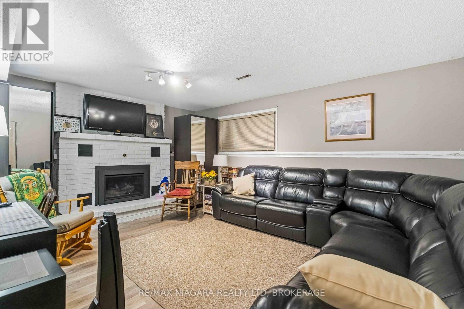 6200 SHERRI AVENUE - 26