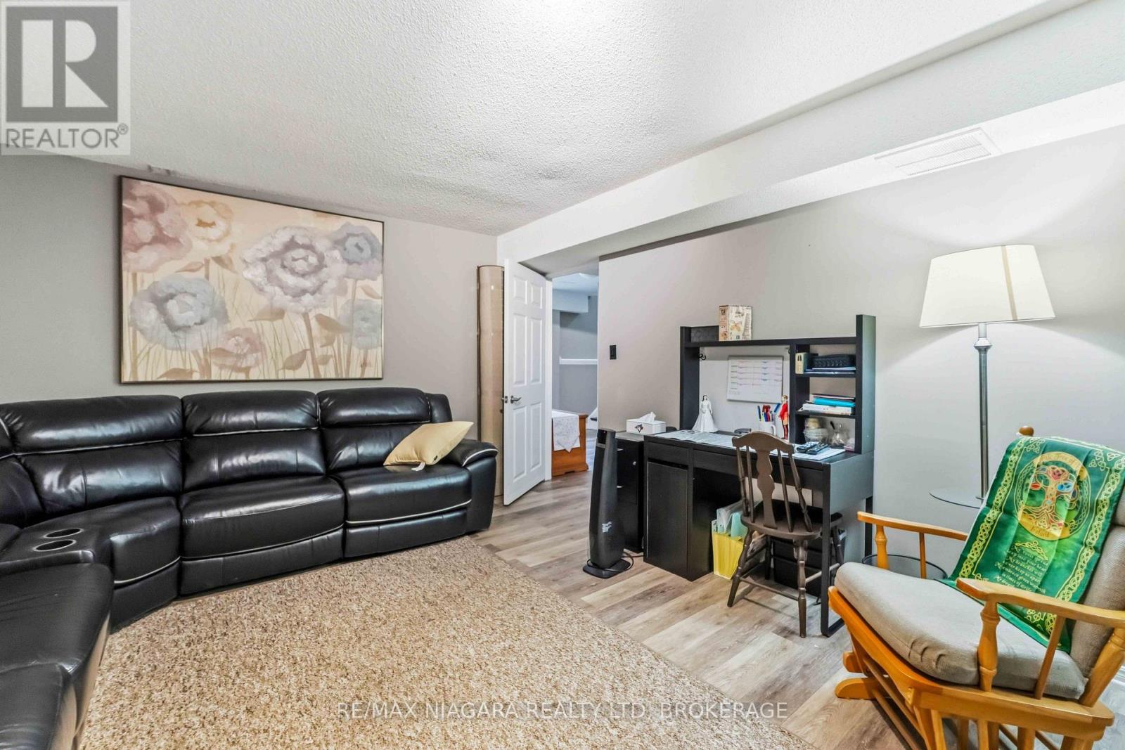 6200 SHERRI AVENUE - 27