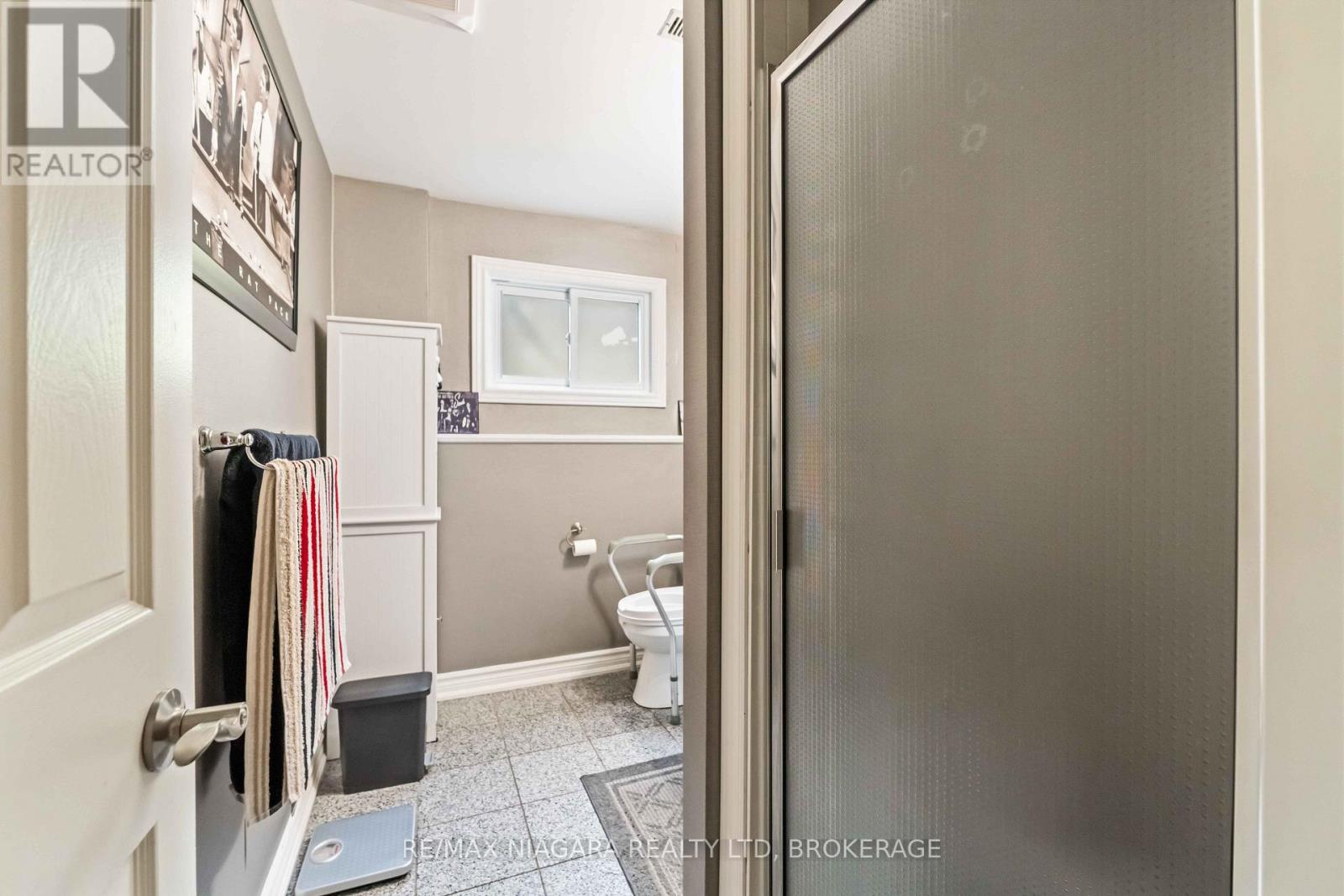 6200 SHERRI AVENUE - 28