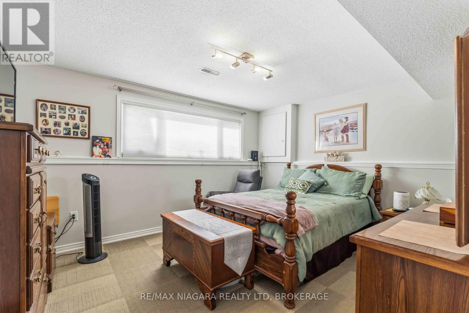 6200 SHERRI AVENUE - 30
