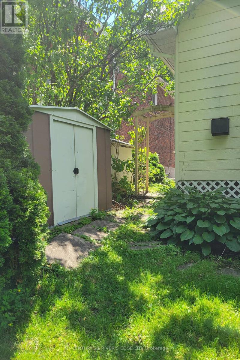 158 PEARL STREET W - Image 3