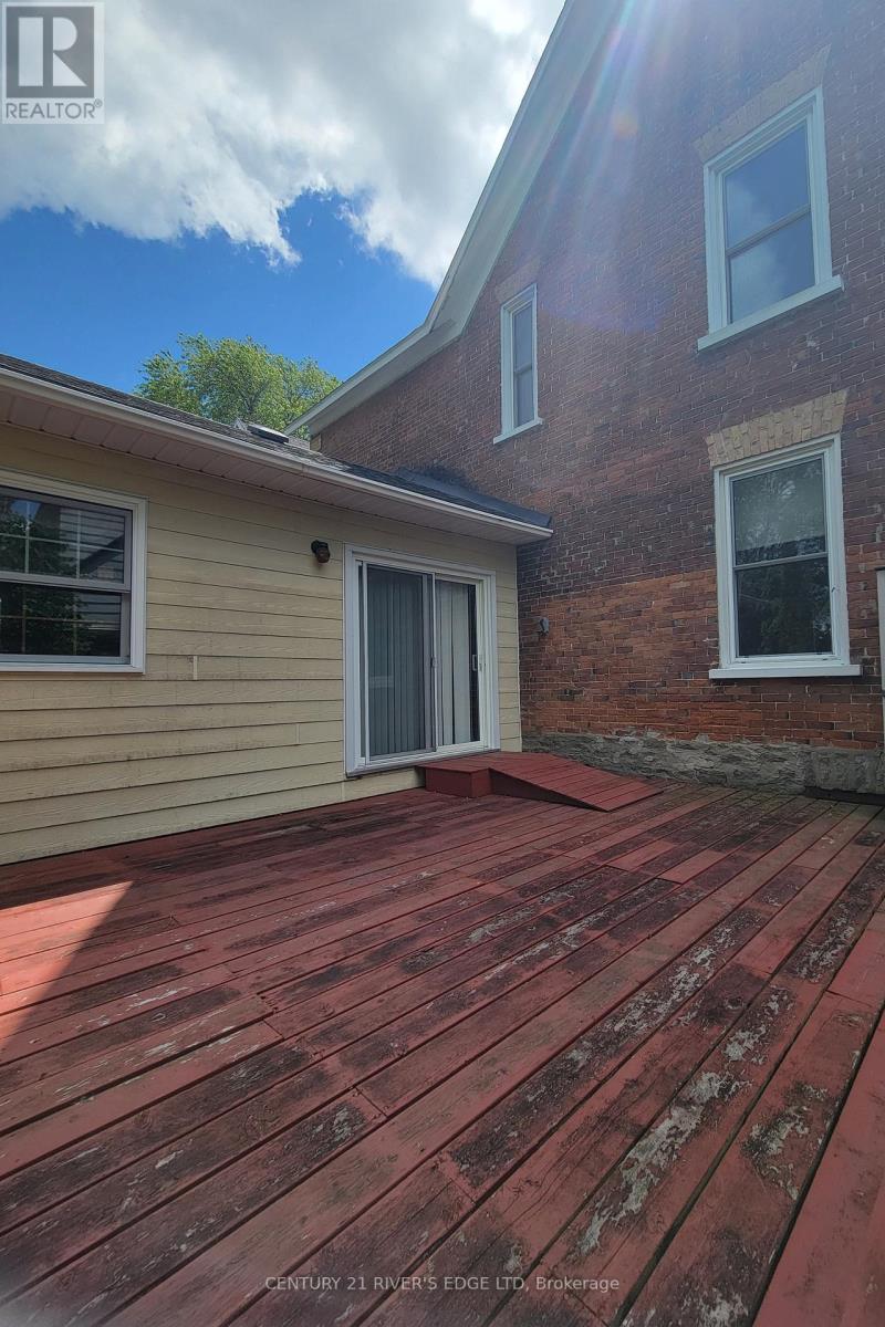 158 PEARL STREET W - Image 5