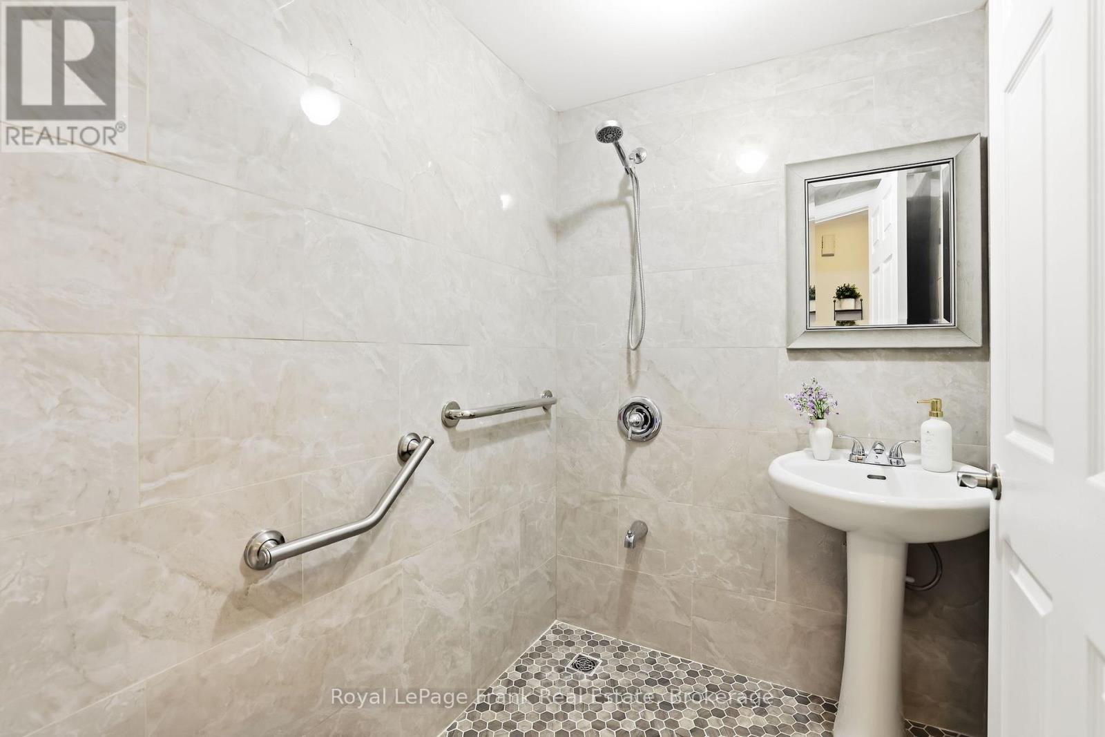 112 OKE ROAD - 17