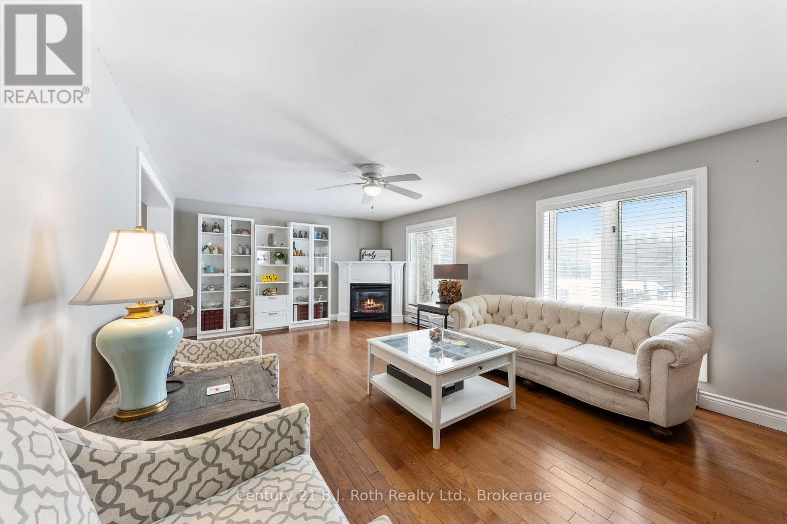 60 LEPAGE DRIVE - 4