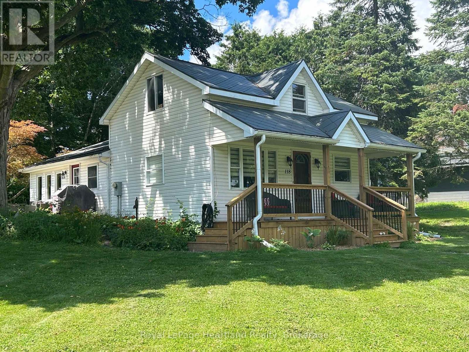 118 ISAAC STREET - 2