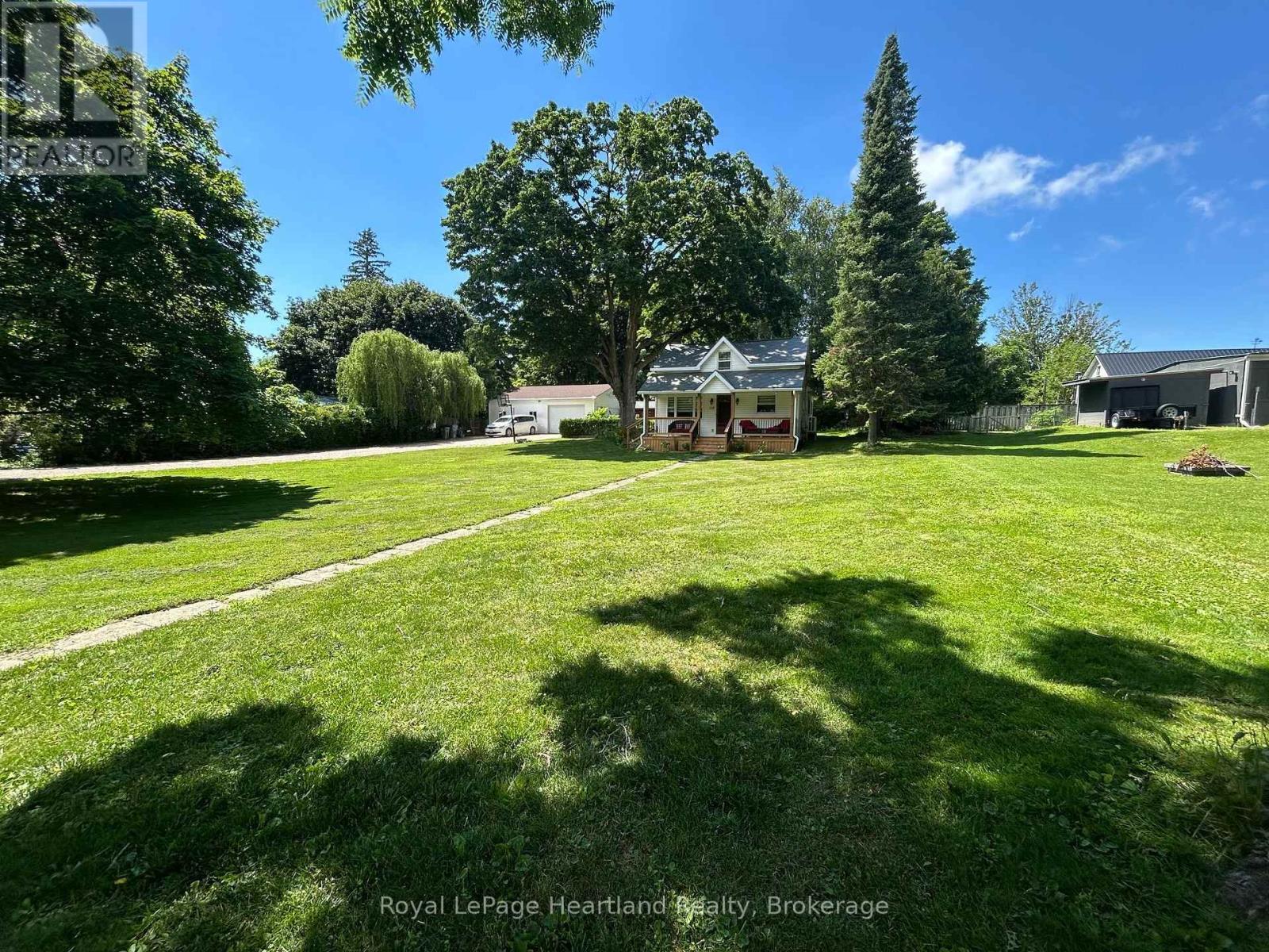 118 ISAAC STREET - 42