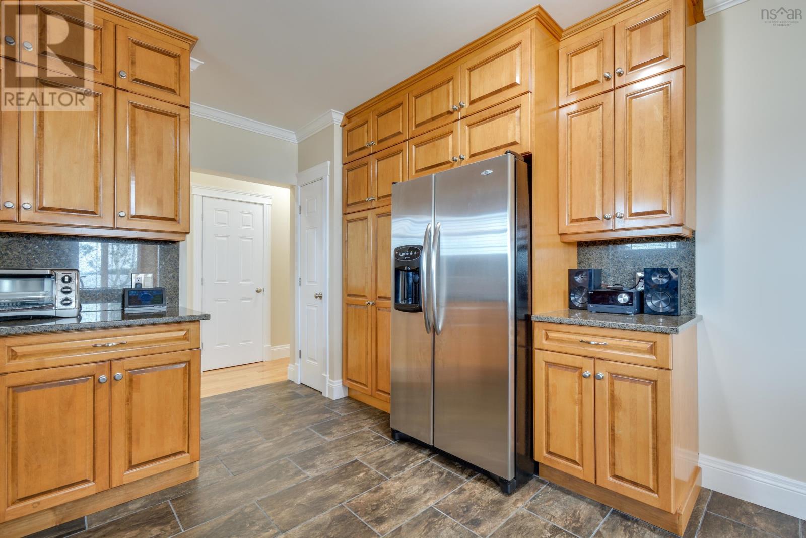 485&489 Maple Drive - 22