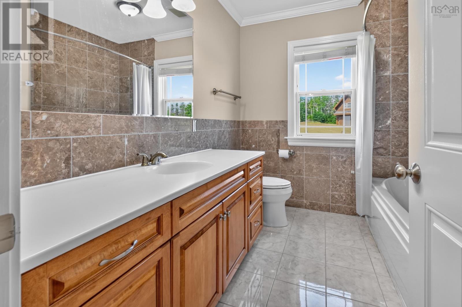 485&489 Maple Drive - 32