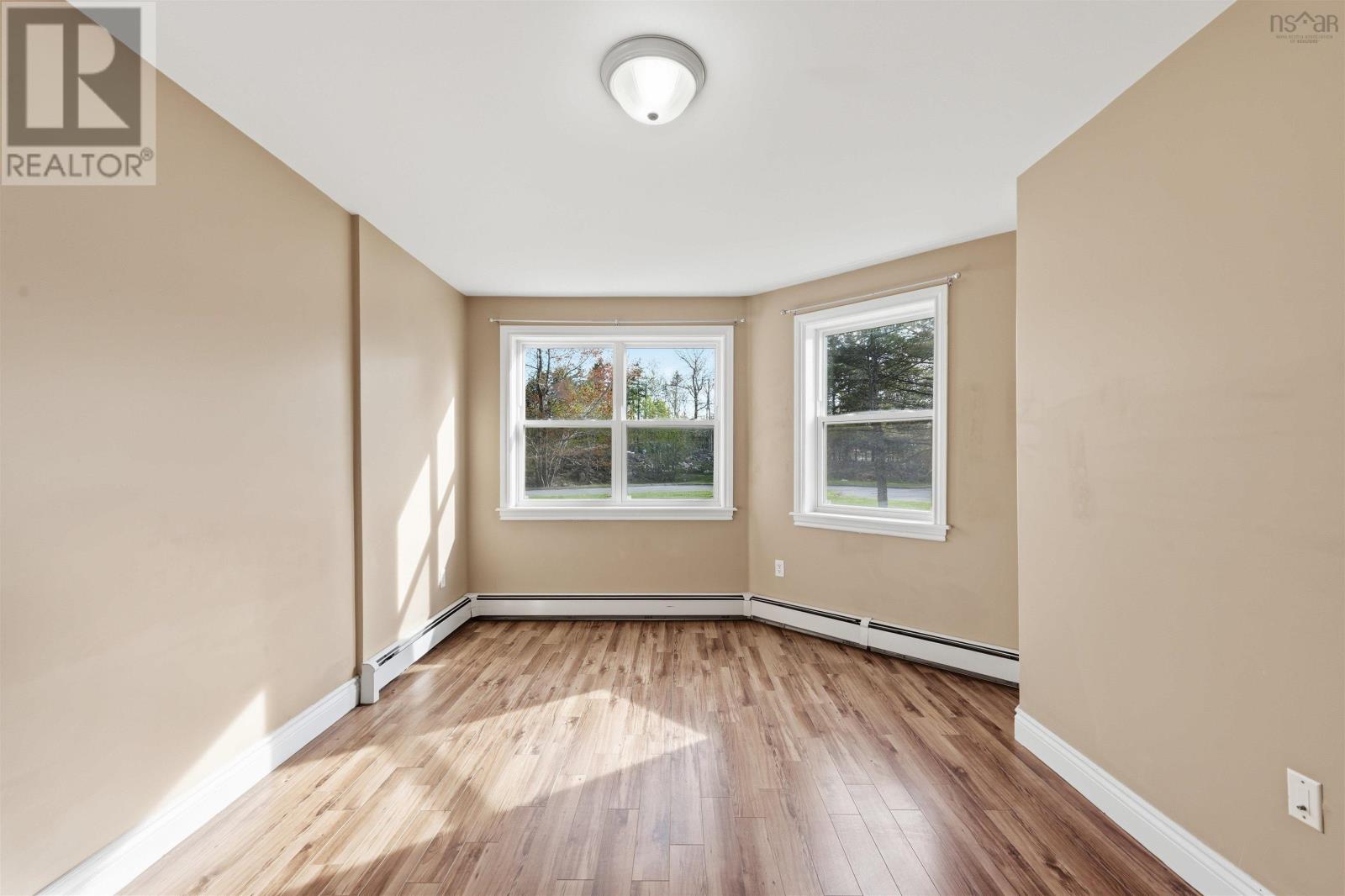 #102 512 Parkland Drive - 13