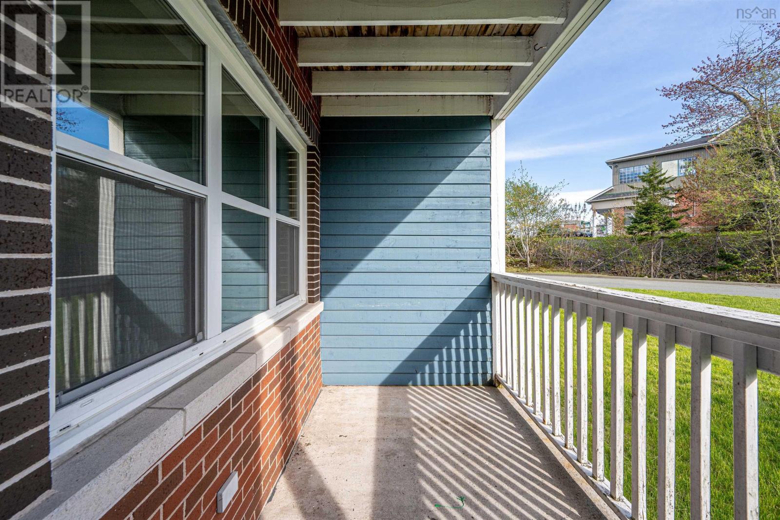 #102 512 Parkland Drive - 26