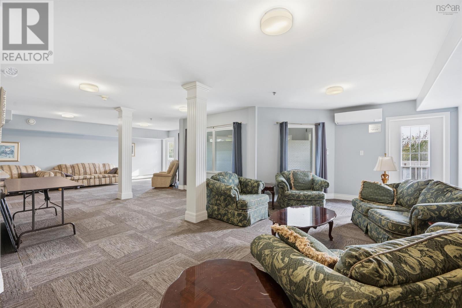 #102 512 Parkland Drive - 35
