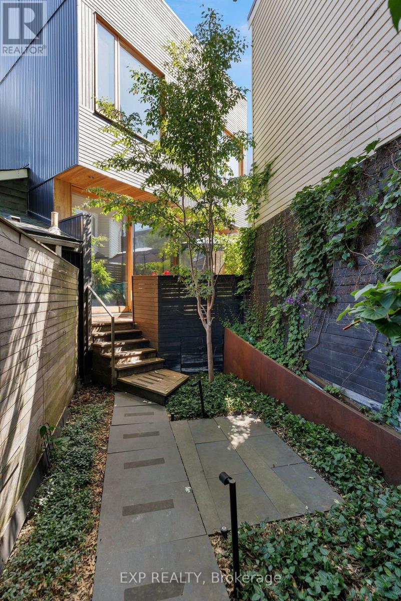 639 WELLINGTON STREET W - 16