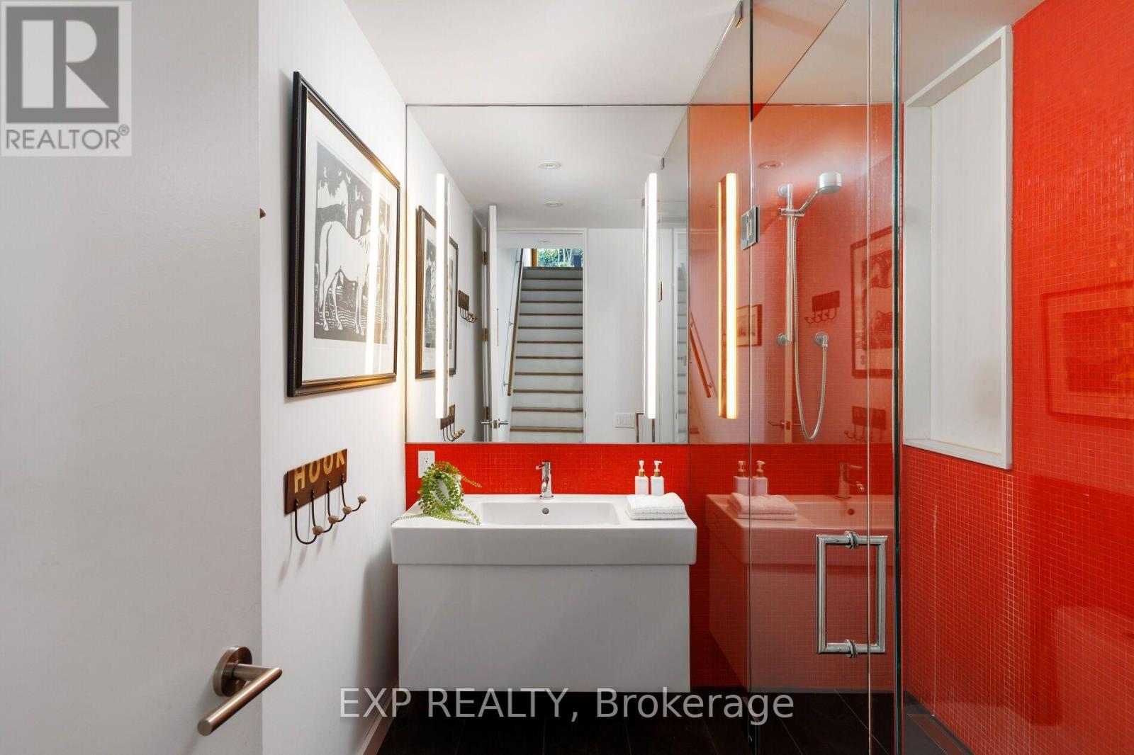 639 WELLINGTON STREET W - 47