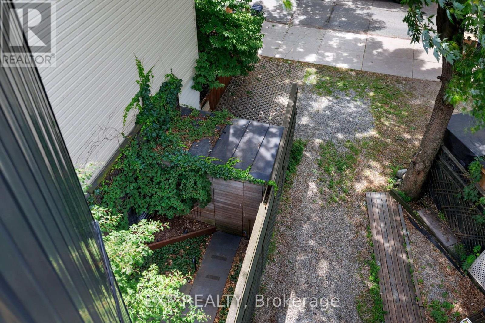 639 WELLINGTON STREET W - 50