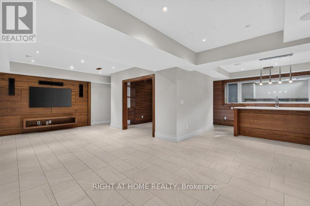 255 WILLOWDALE AVENUE - 44
