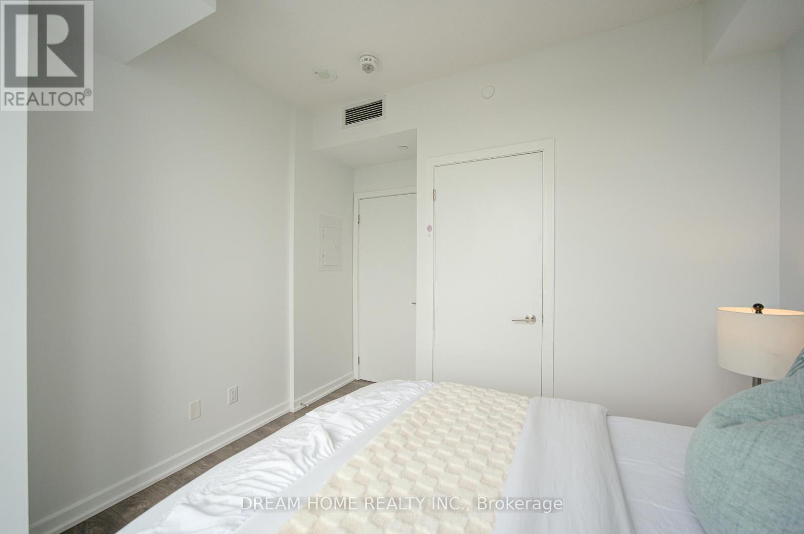 #2902 32 FOREST MANOR ROAD - 28