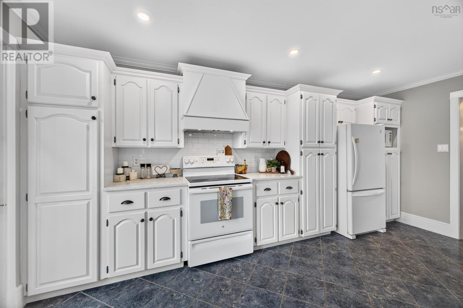 45 GLENABBEY Drive - 14