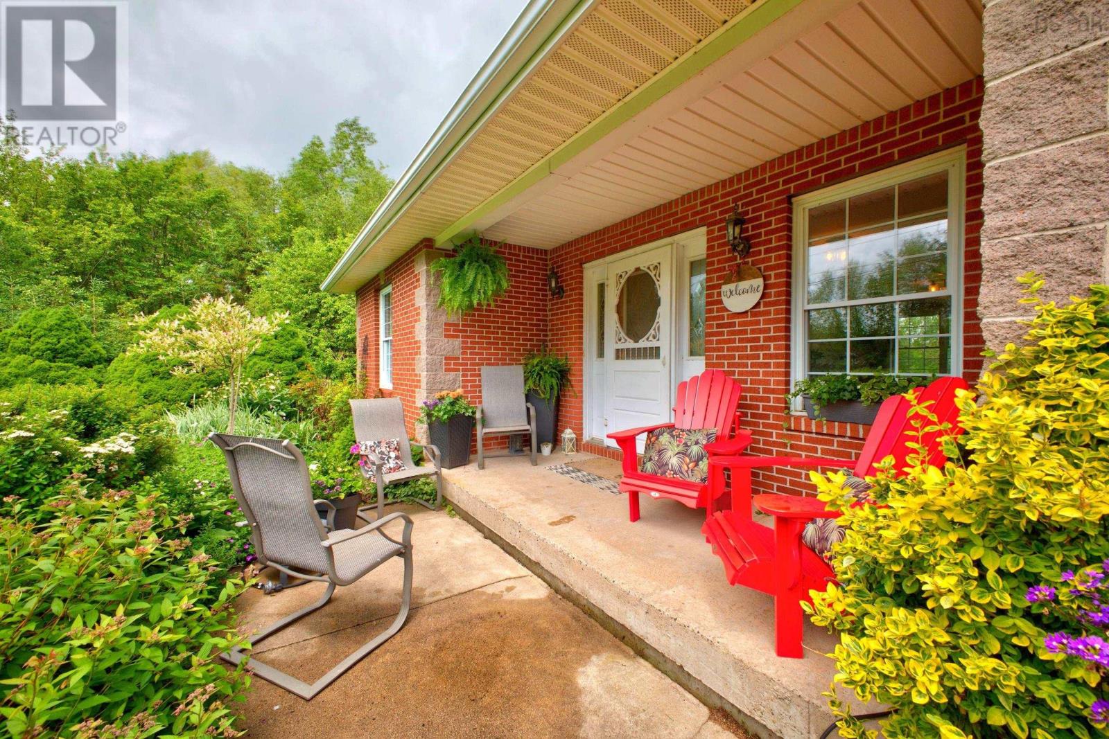 45 GLENABBEY Drive - 2