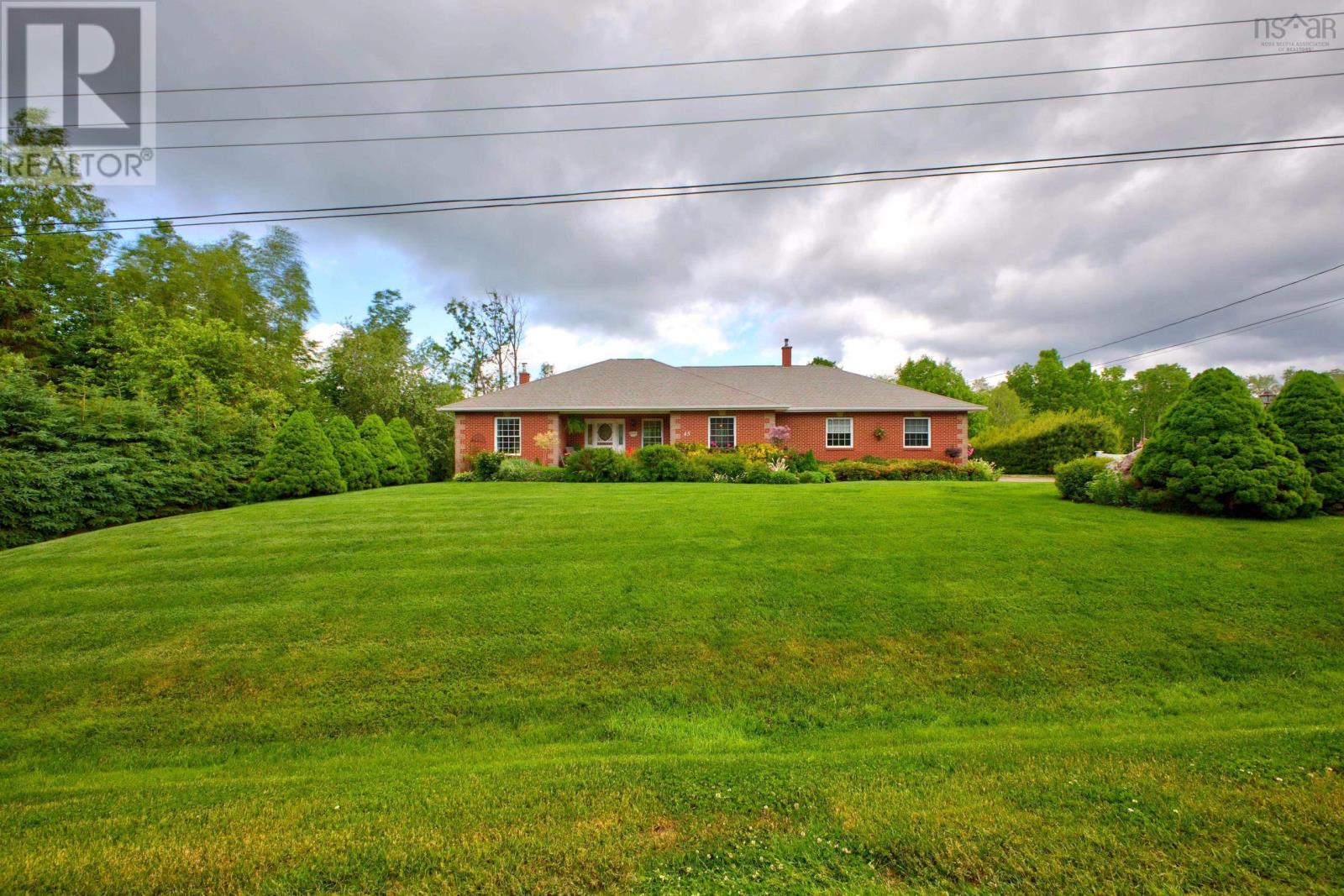 45 GLENABBEY Drive - 50