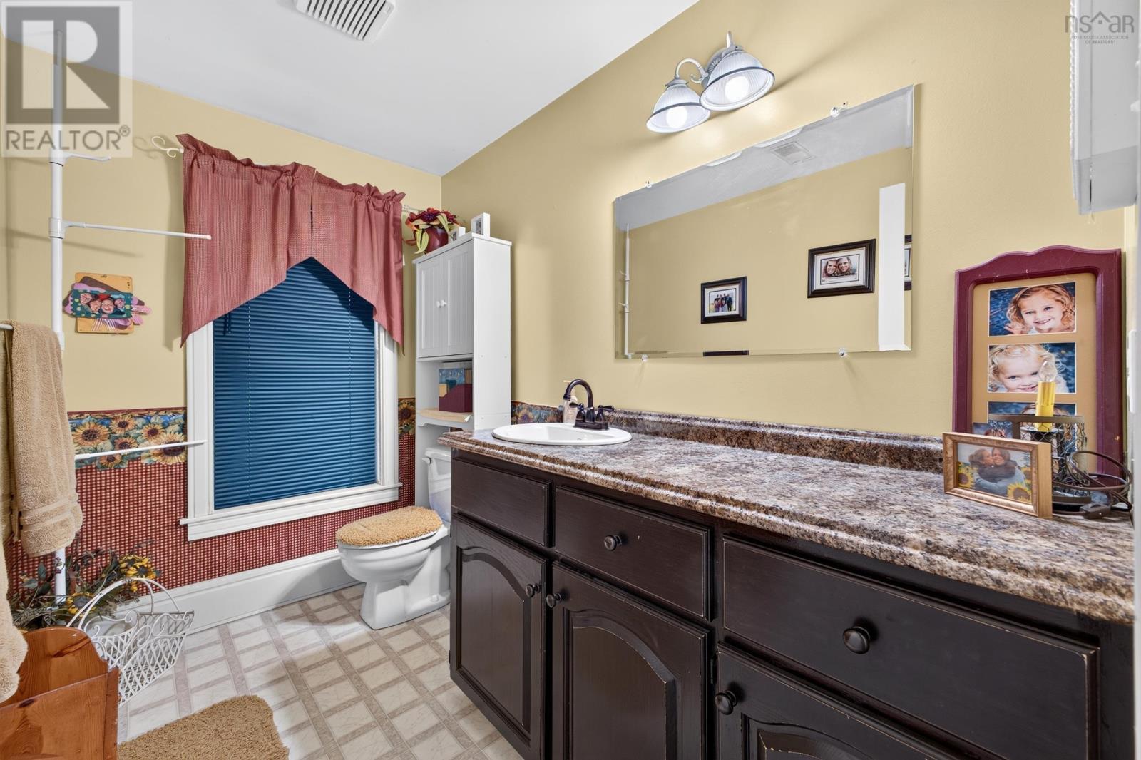 45 GLENABBEY Drive - 33