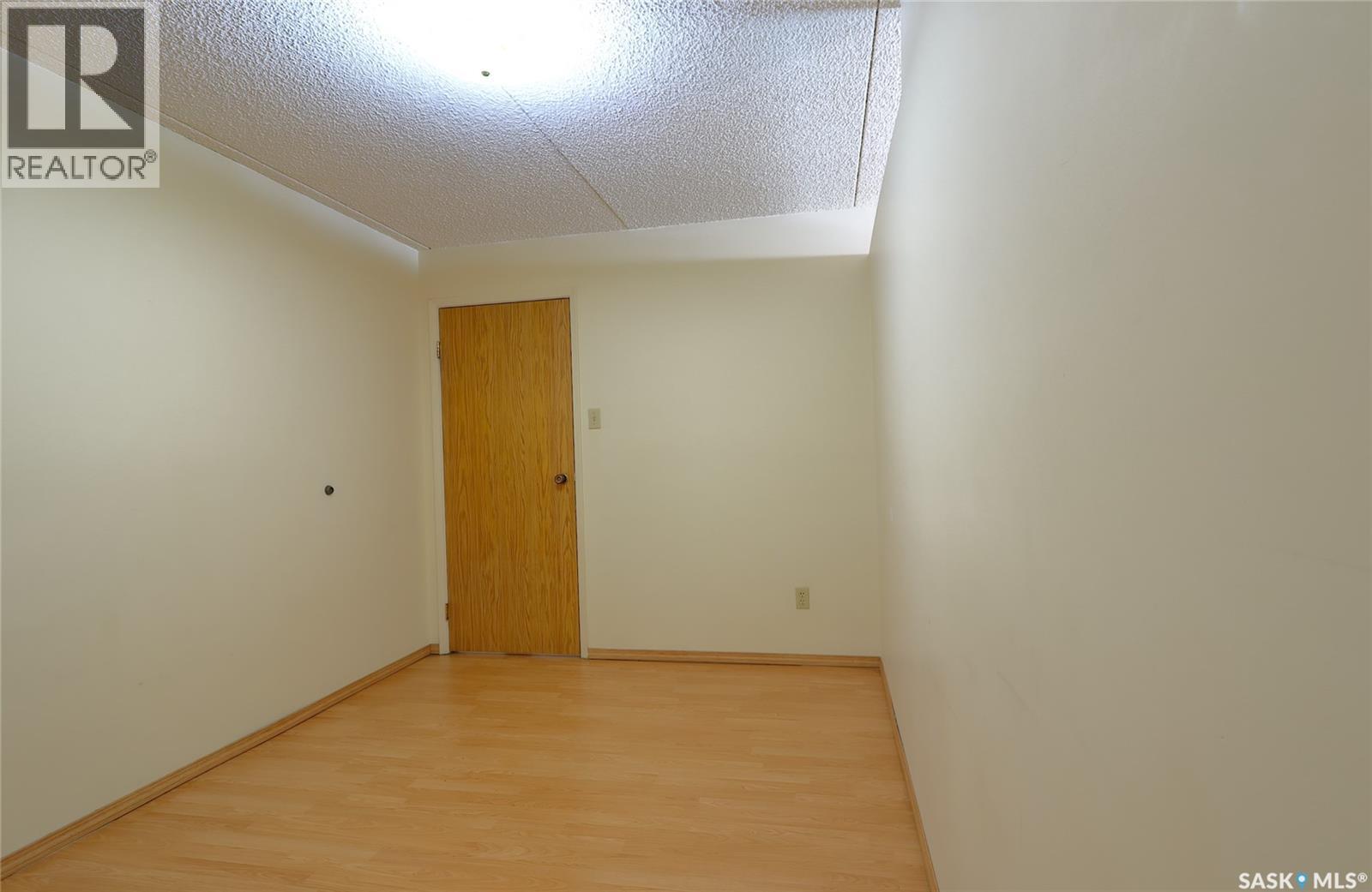 #107 2125 Osler STREET - 8