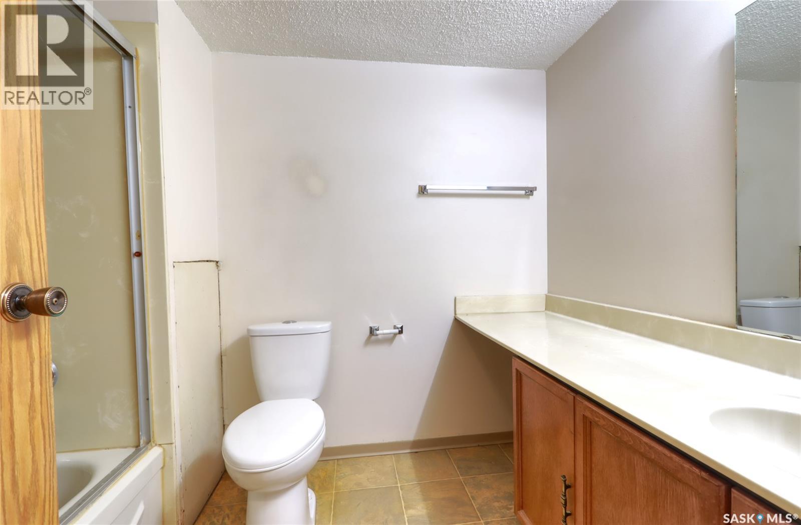 #107 2125 Osler STREET - 9