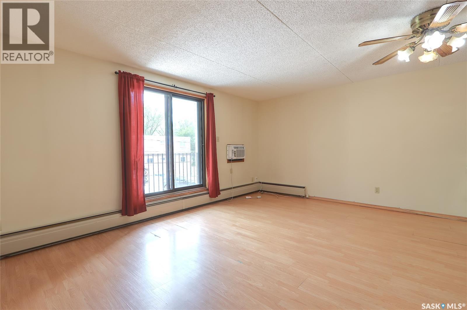 #107 2125 Osler STREET - 6