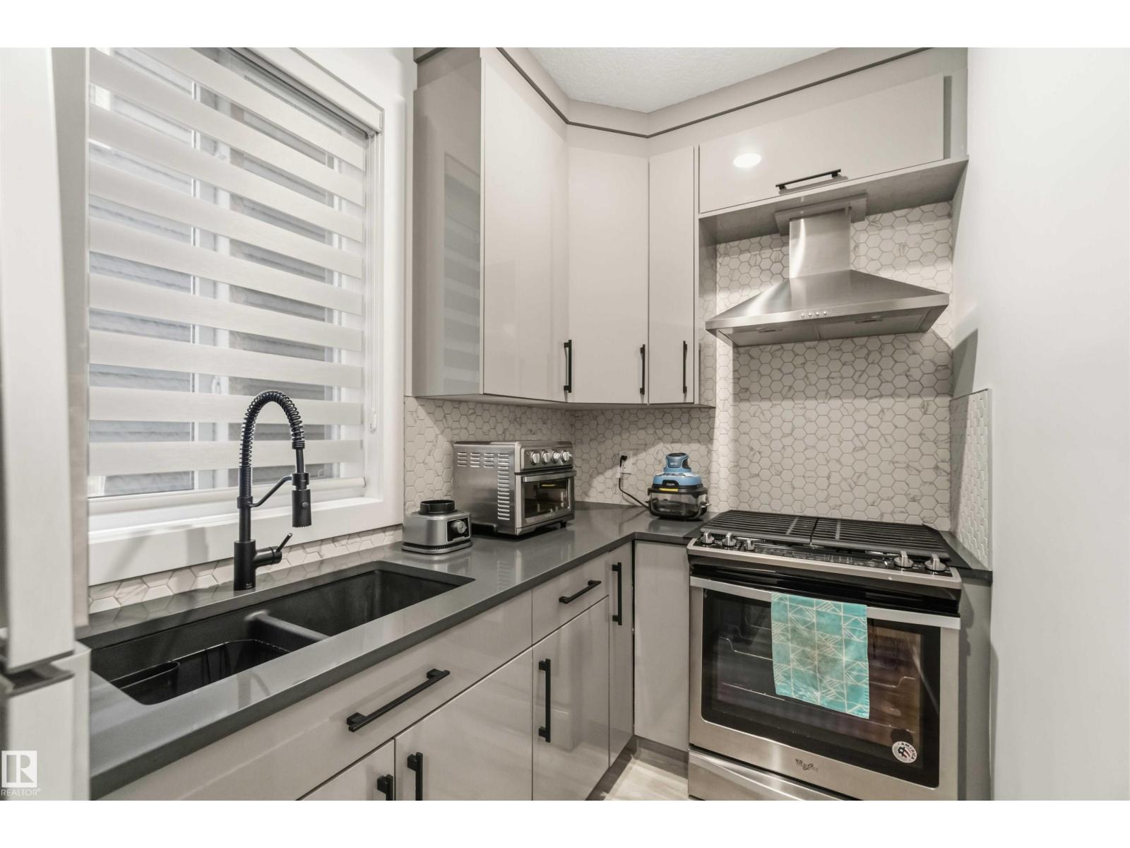 219 37 ST SW - 19