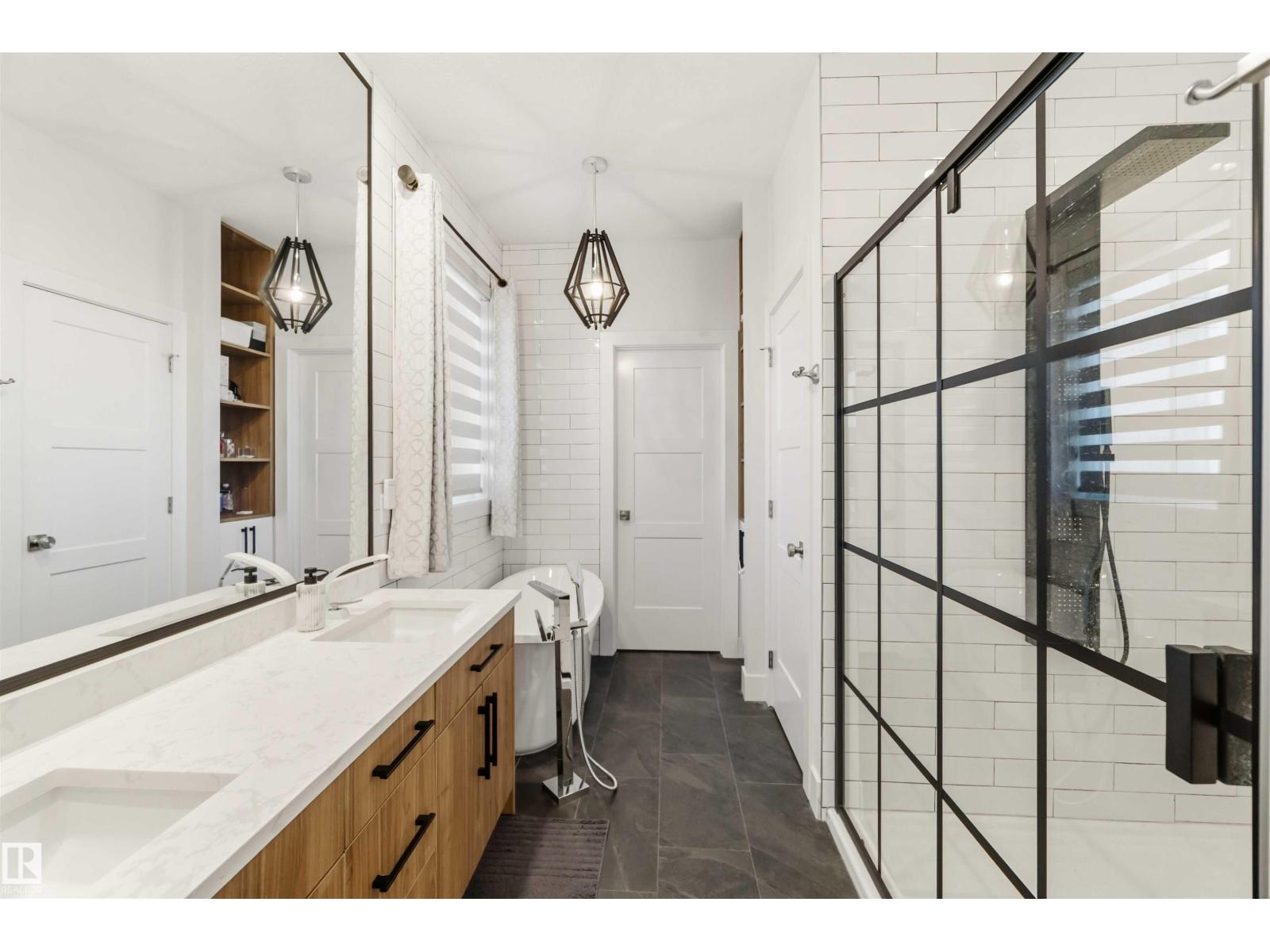 219 37 ST SW - 25