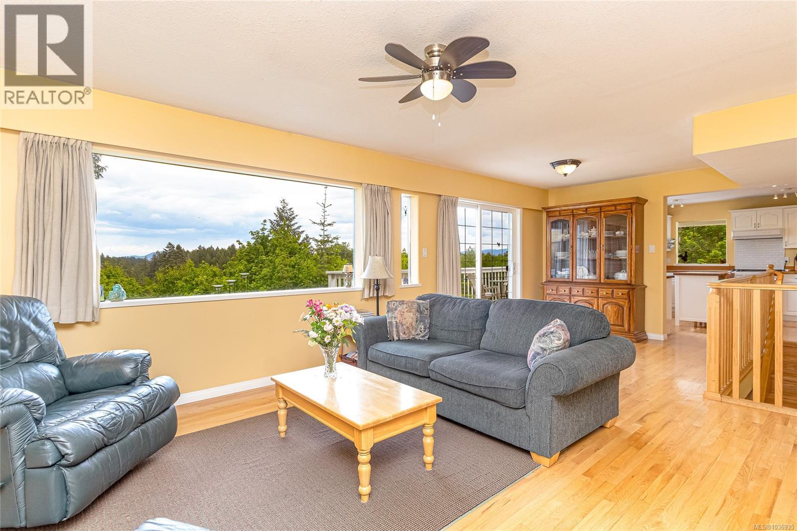 4041 Cambrai Rd - 10