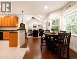 Primary Bedroom - 1871 Highland Ridge Rd, Shawnigan Lake, BC V8H2H9 Photo 8