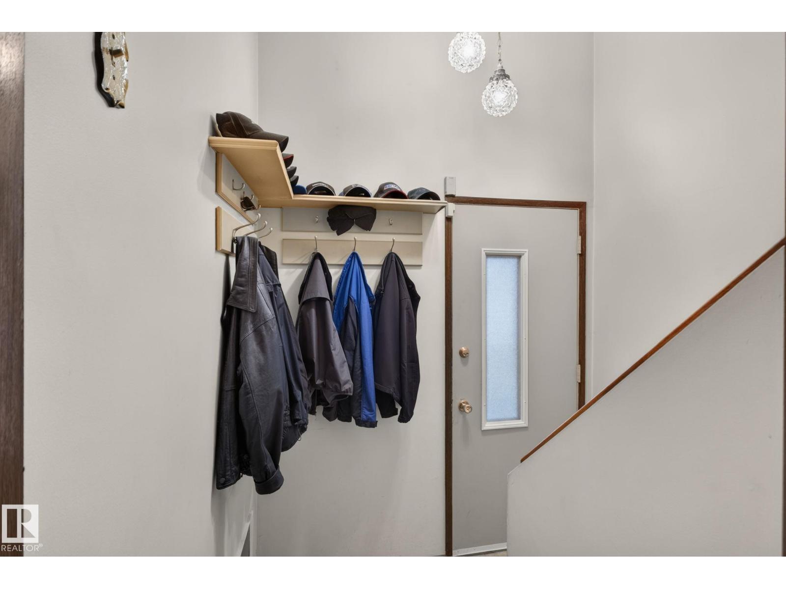 4712 131 AV NW - 30