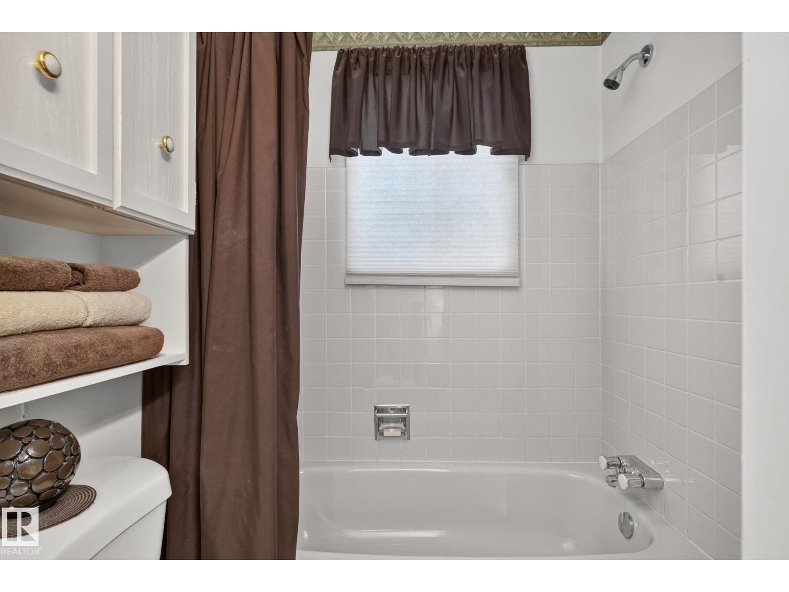 4712 131 AV NW - 24